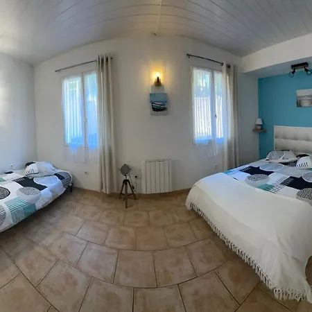Apartment Spacieux De Plein Pied Avec 2 Chambres, Cuisine, Salon, Terrasse A 2 Minutes De La *
