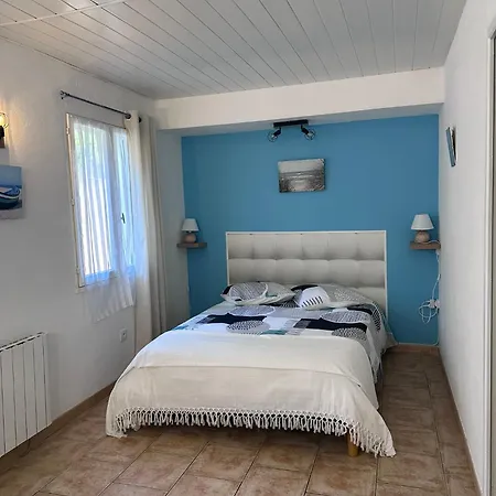 Spacieux De Plein Pied Avec 2 Chambres, Cuisine, Salon, Terrasse A 2 Minutes De La Gruissan
