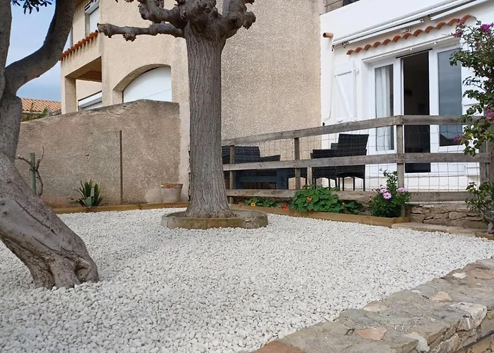 Spacieux De Plein Pied Avec 2 Chambres, Cuisine, Salon, Terrasse A 2 Minutes De La Apartman *